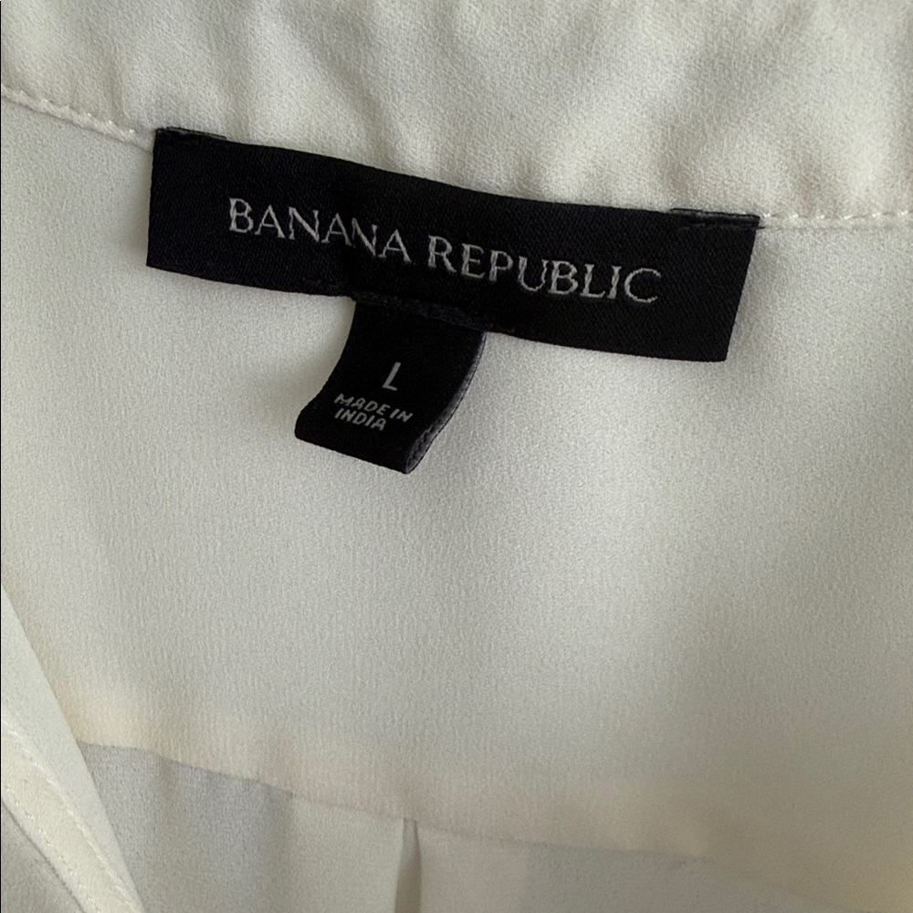 Banana Republic Cream Ruffle V-Neck Blouse with Black Tie Detail - Picture 2 of 6